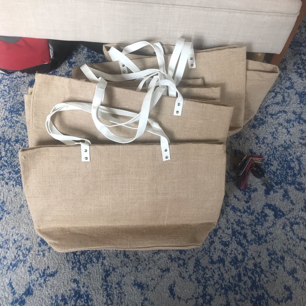 Straw totes for bridesmaids